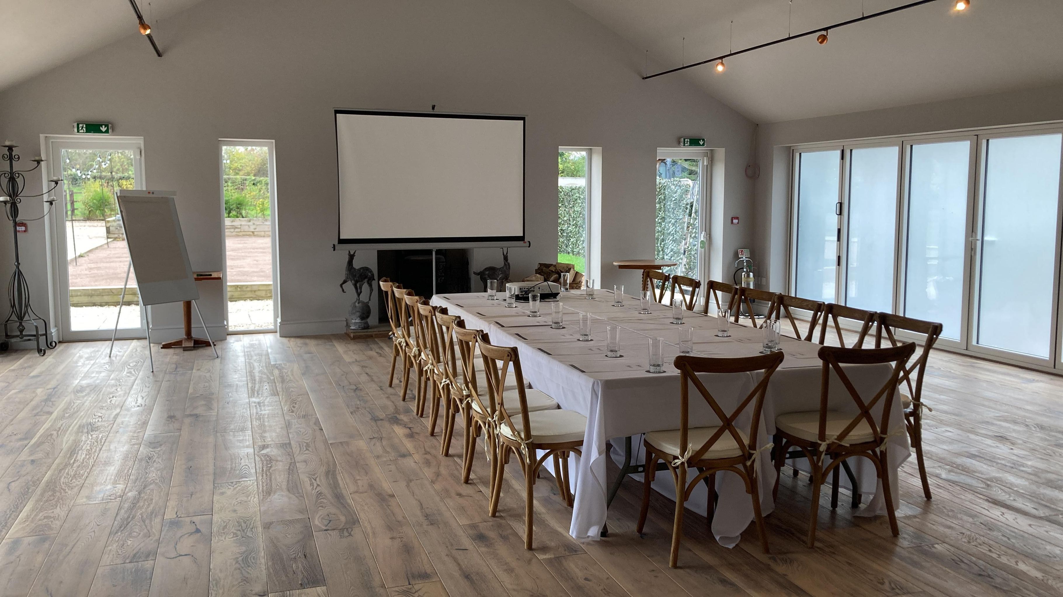 Boardroom pav 2